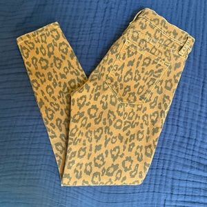 Banana Republic Leopard print jeans 🐆